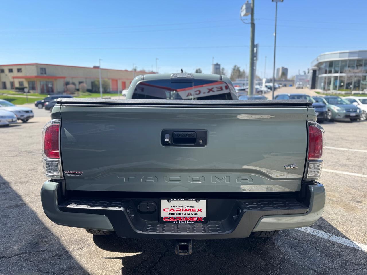 2023 Toyota Tacoma ONE OWNER | ACCIDENT FREE | DEALER SERVICED Photo