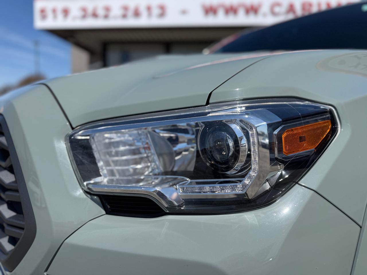 2023 Toyota Tacoma ONE OWNER | ACCIDENT FREE | DEALER SERVICED Photo