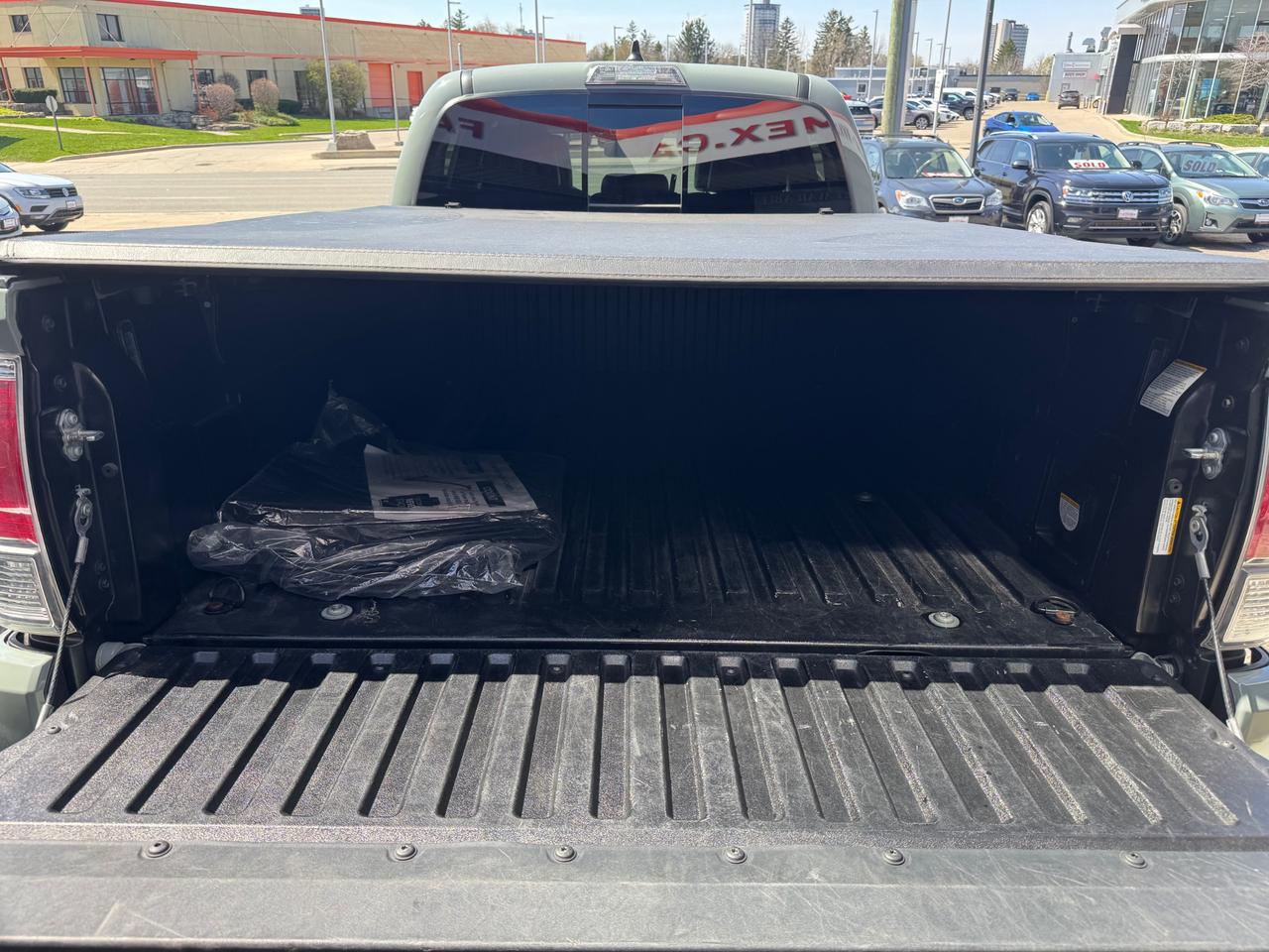 2023 Toyota Tacoma ONE OWNER | ACCIDENT FREE | DEALER SERVICED Photo