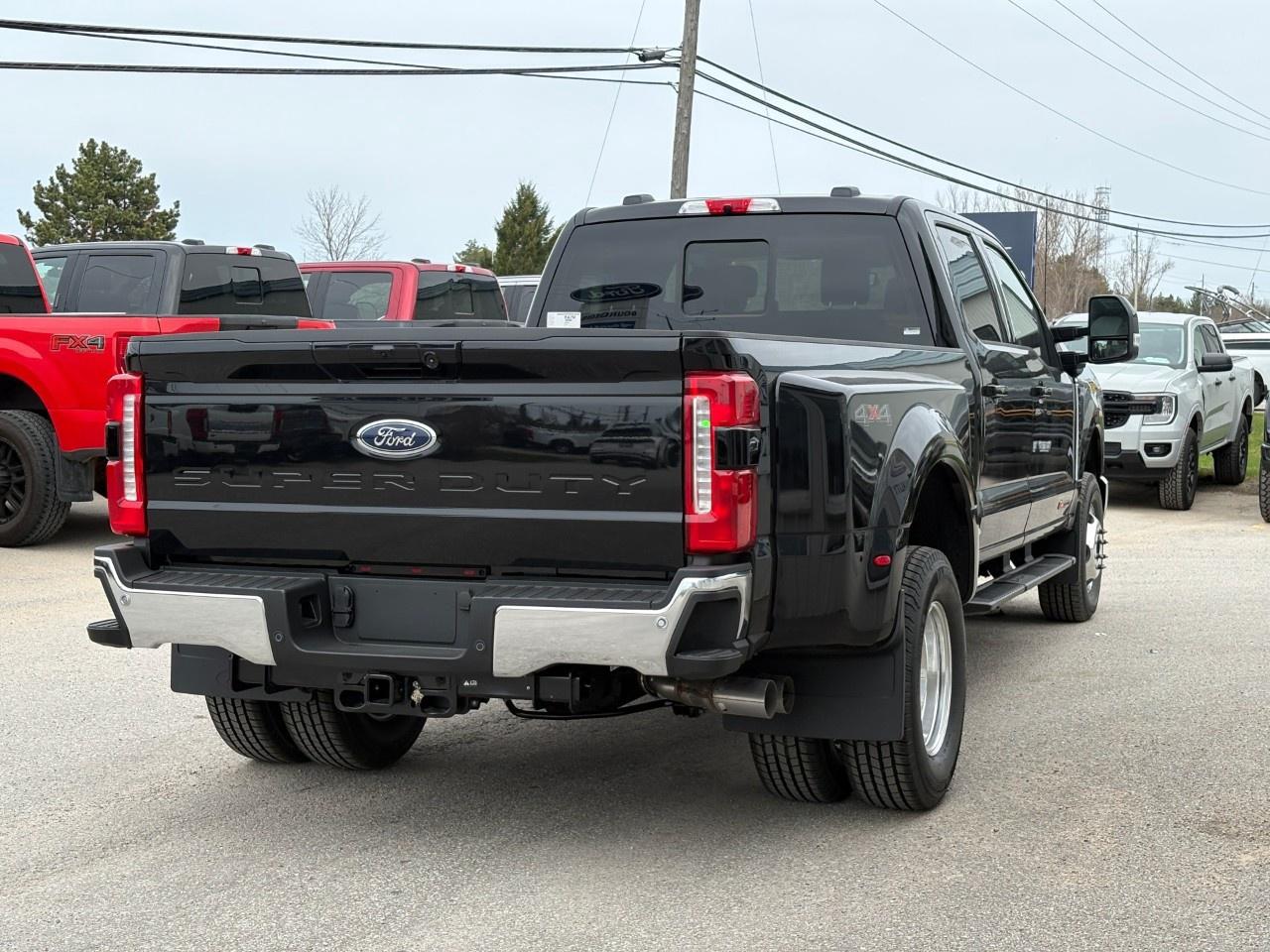 2026 Ford F-350 Super Duty DRW LARIAT 4WD CREW CAB 8' BOX Photo