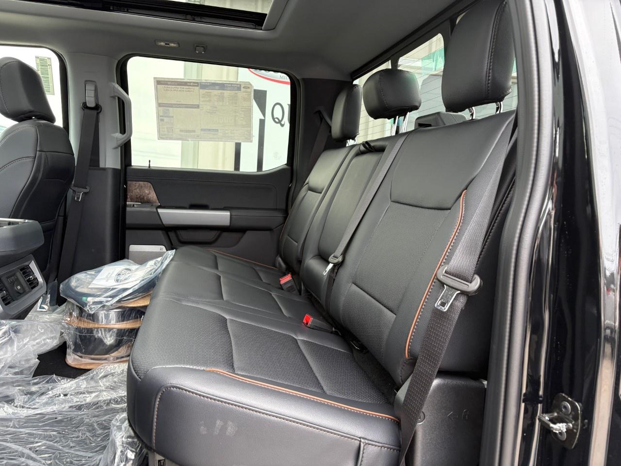 2026 Ford F-350 Super Duty DRW LARIAT 4WD CREW CAB 8' BOX Photo