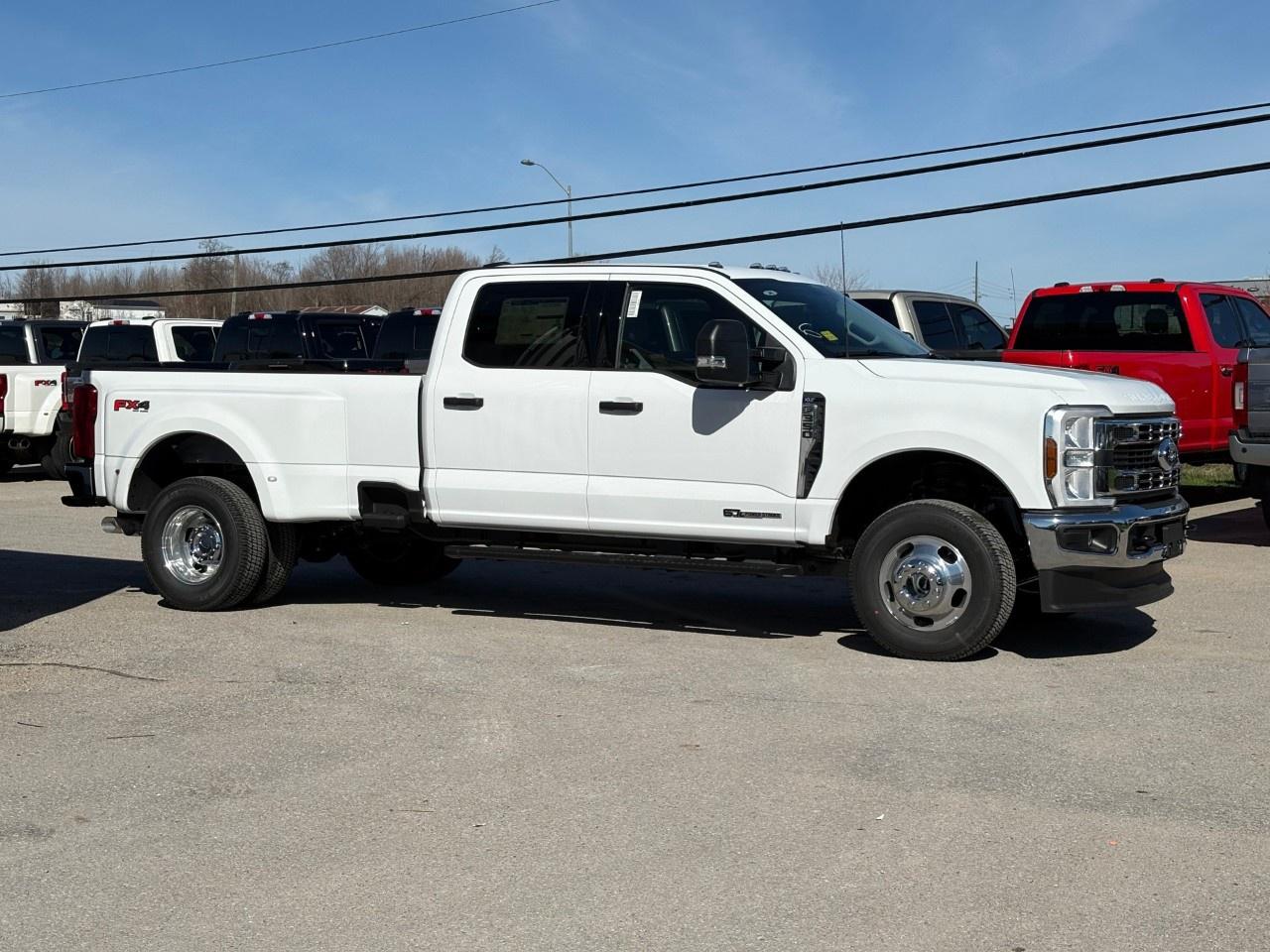 2026 Ford F-350 Super Duty DRW XLT 4WD CREW CAB 8' BOX Photo
