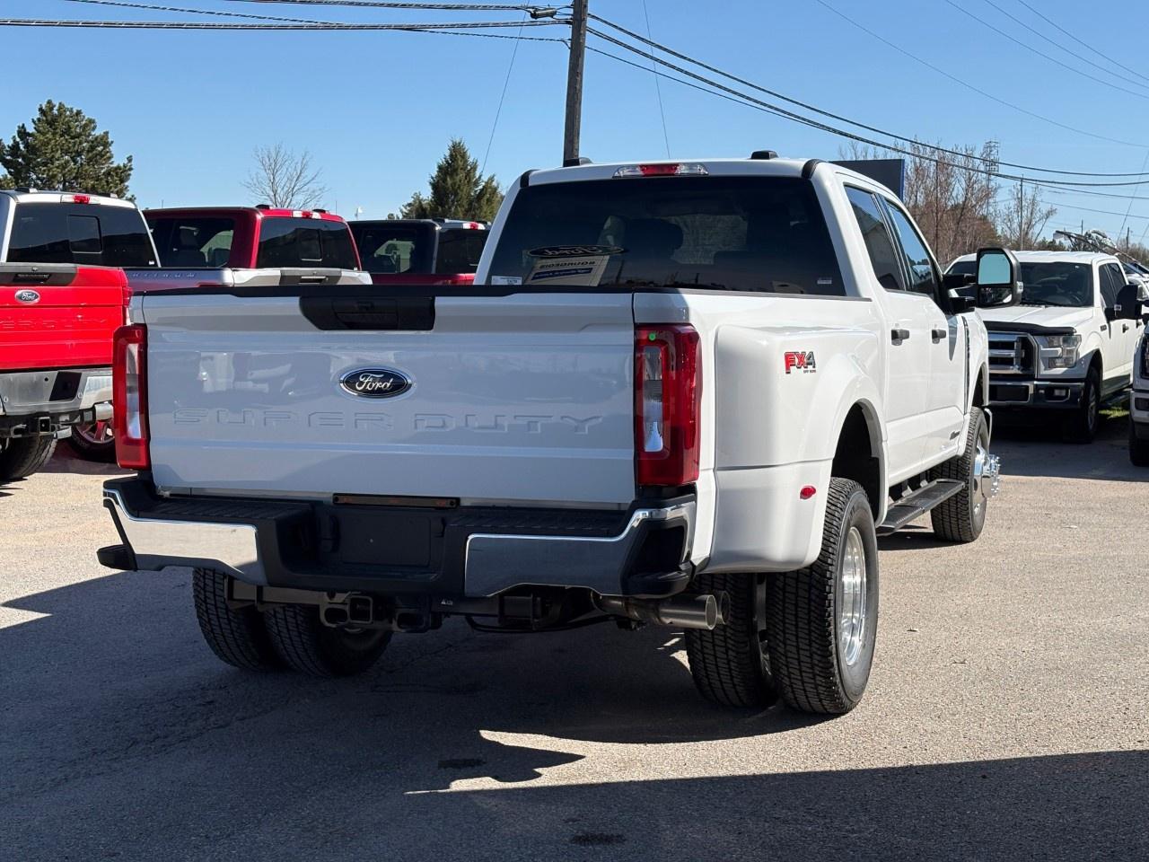 2026 Ford F-350 Super Duty DRW XLT 4WD CREW CAB 8' BOX Photo