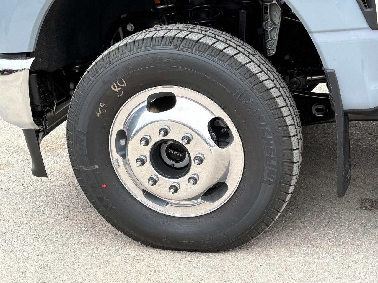 2026 Ford F-350 Super Duty DRW LARIAT 4WD CREW CAB 8' BOX Photo