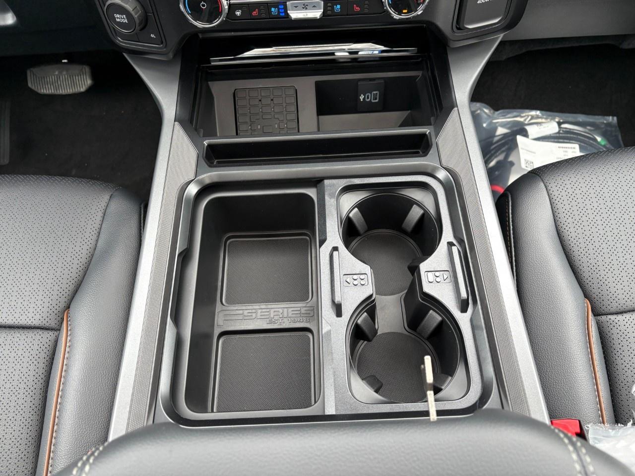 2026 Ford F-350 Super Duty DRW LARIAT 4WD CREW CAB 8' BOX Photo