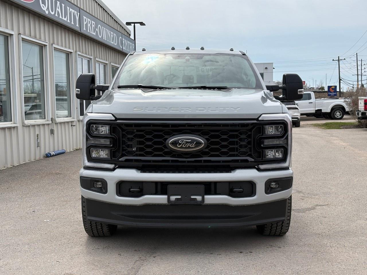 2026 Ford F-250 Super Duty SRW LARIAT 4WD CREW CAB 6.75' BOX Photo2