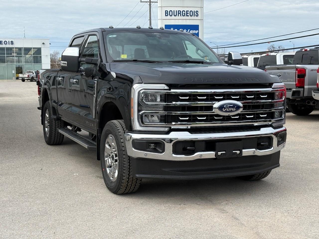 2026 Ford F-250 Super Duty SRW LARIAT 4WD CREW CAB 6.75' BOX Photo3