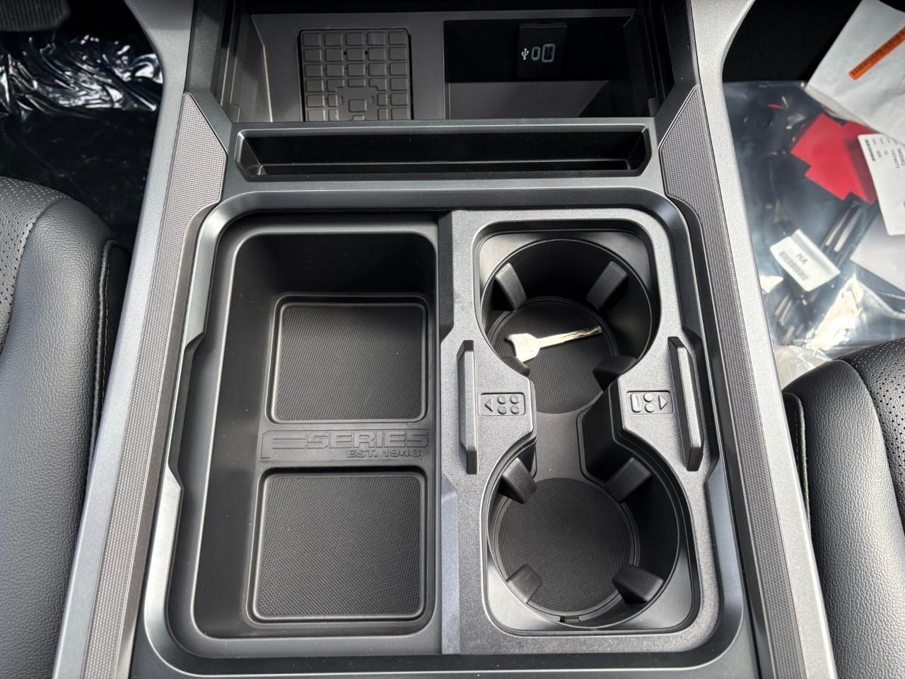 2026 Ford F-250 Super Duty SRW LARIAT 4WD CREW CAB 6.75' BOX Photo