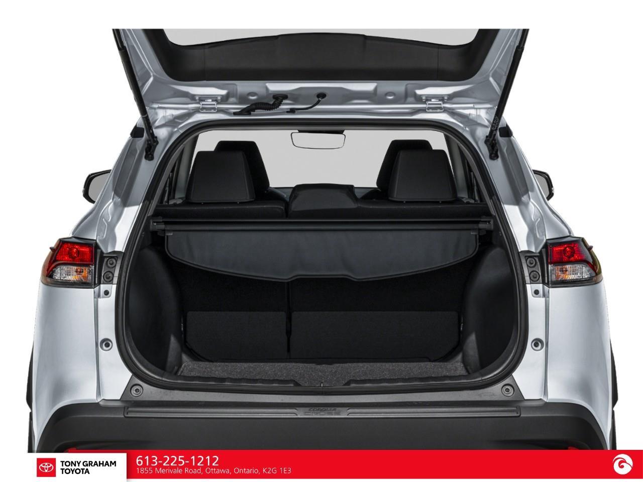 2026 Toyota Corolla Cross LE Photo