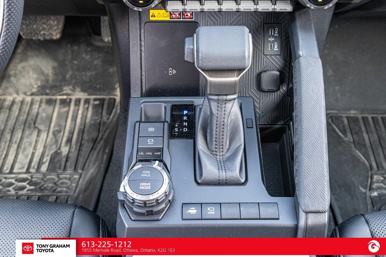 2025 Toyota TACOMA HYBRID LIMITED PACKAGE Photo