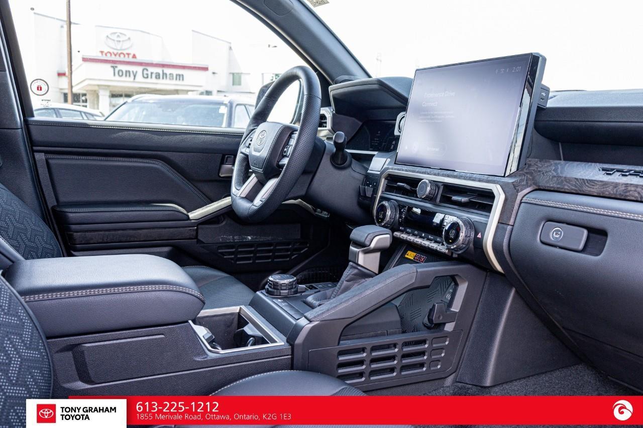 2025 Toyota TACOMA HYBRID LIMITED PACKAGE Photo