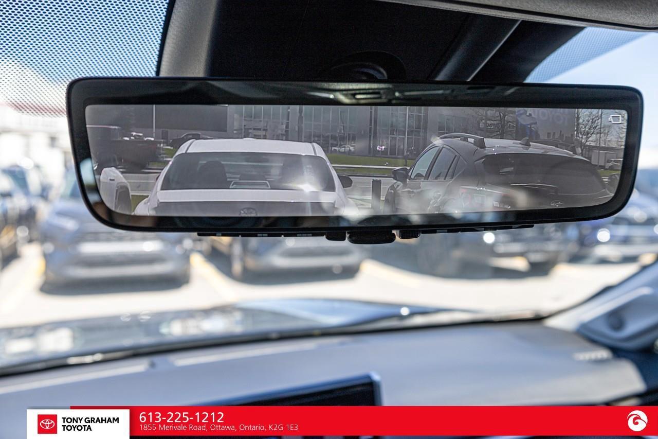 2022 Toyota RAV4 LIMITED  Photo