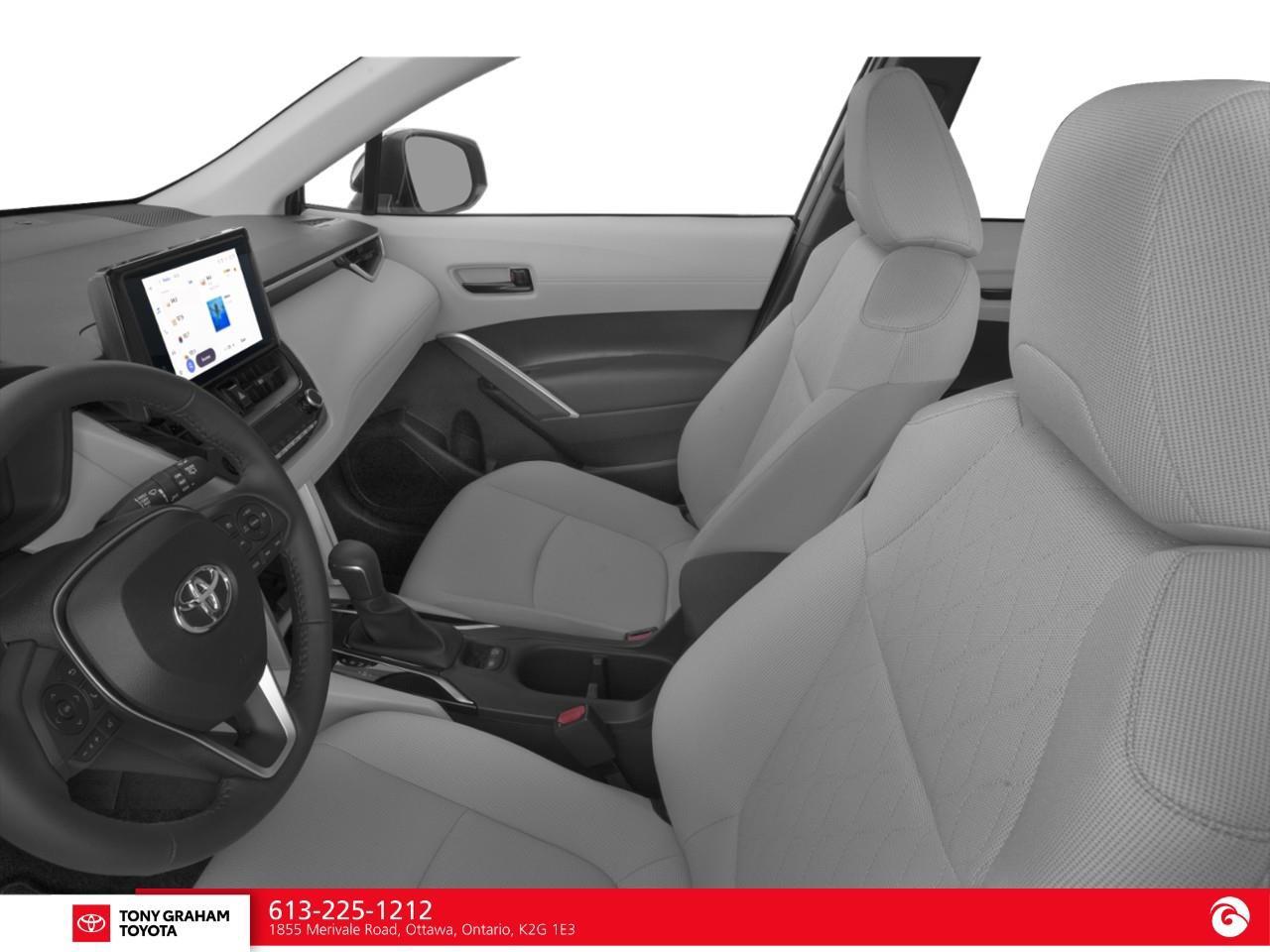 2024 Toyota Corolla Cross LE Photo