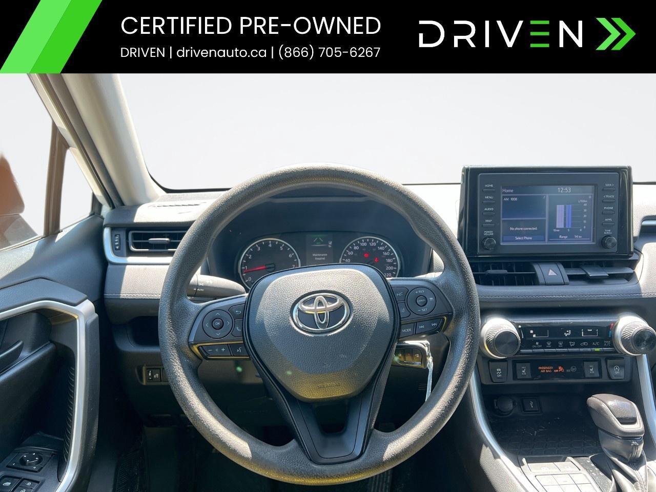 2022 Toyota RAV4 LE AWD Photo