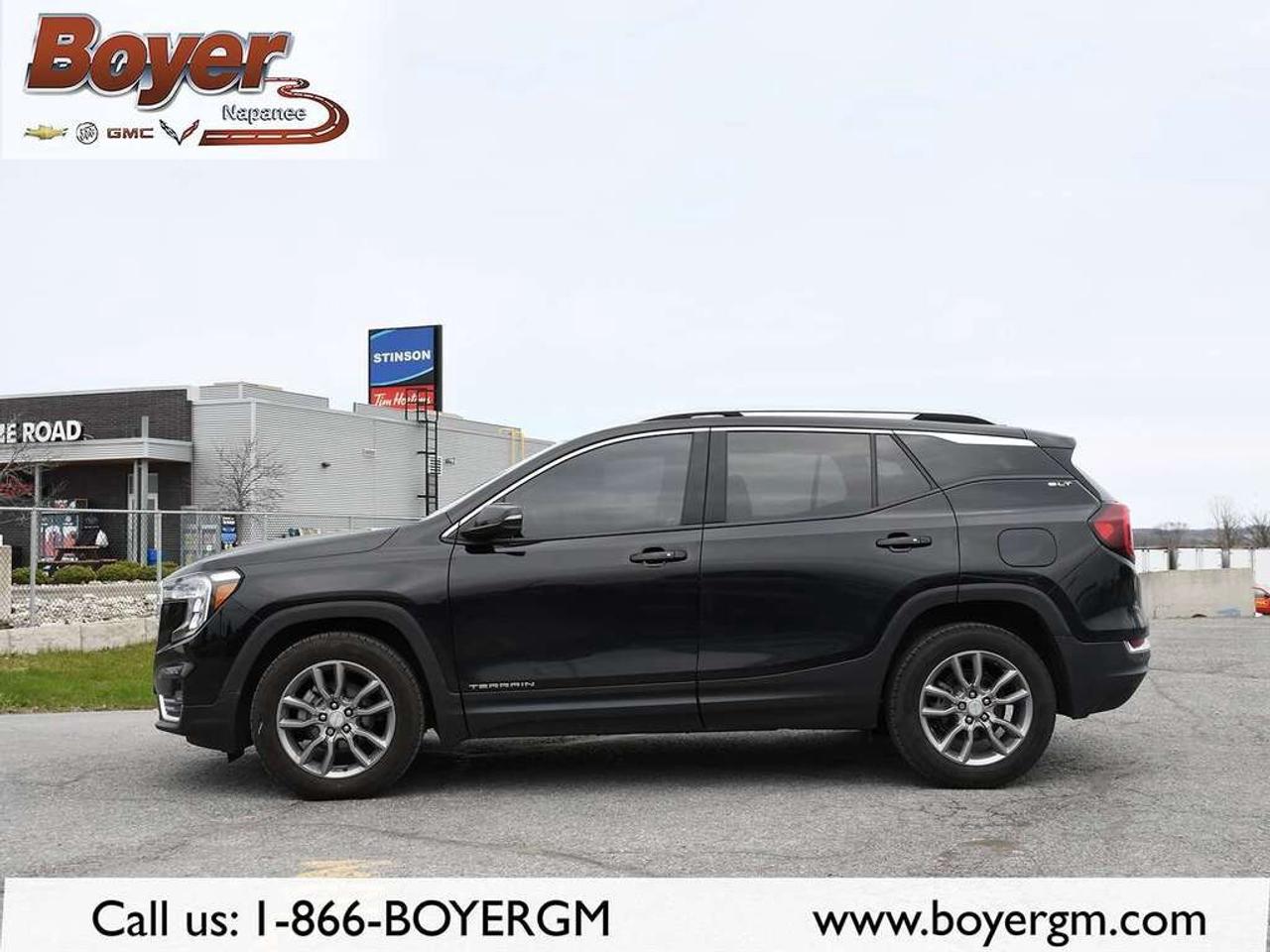 2022 GMC Terrain AWD SLT Photo4