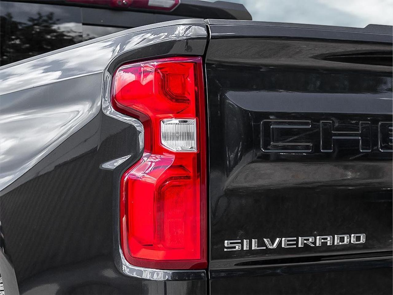 2026 Chevrolet Silverado 1500 Crew Cab Short Box 4-Wheel Drive High Country Photo