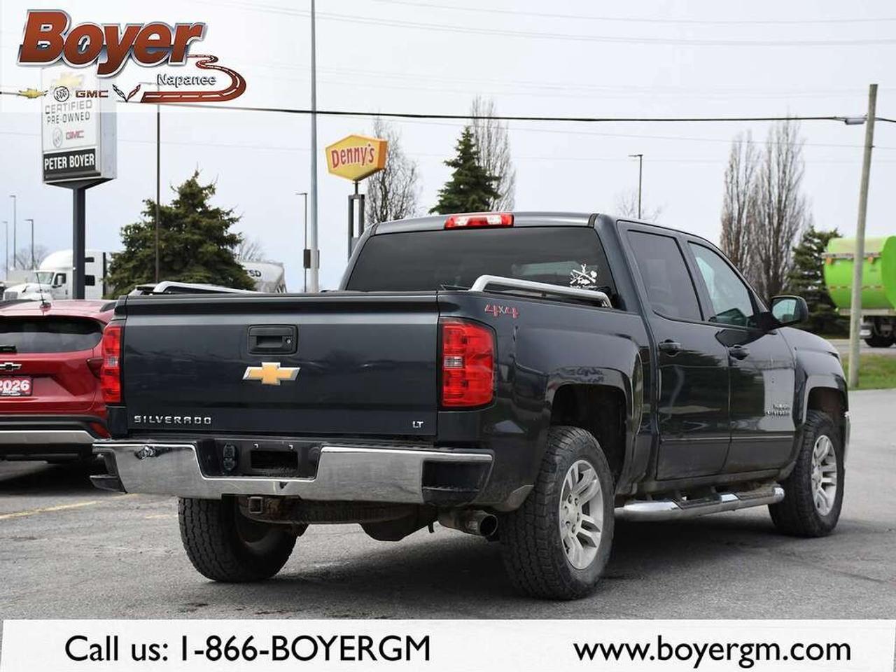 2018 Chevrolet Silverado 1500 Crew Cab Short Box 4-Wheel Drive LT w/1LT Photo