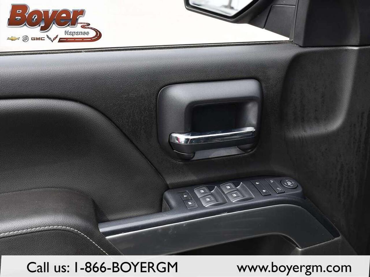 2018 Chevrolet Silverado 1500 Crew Cab Short Box 4-Wheel Drive LT w/1LT Photo