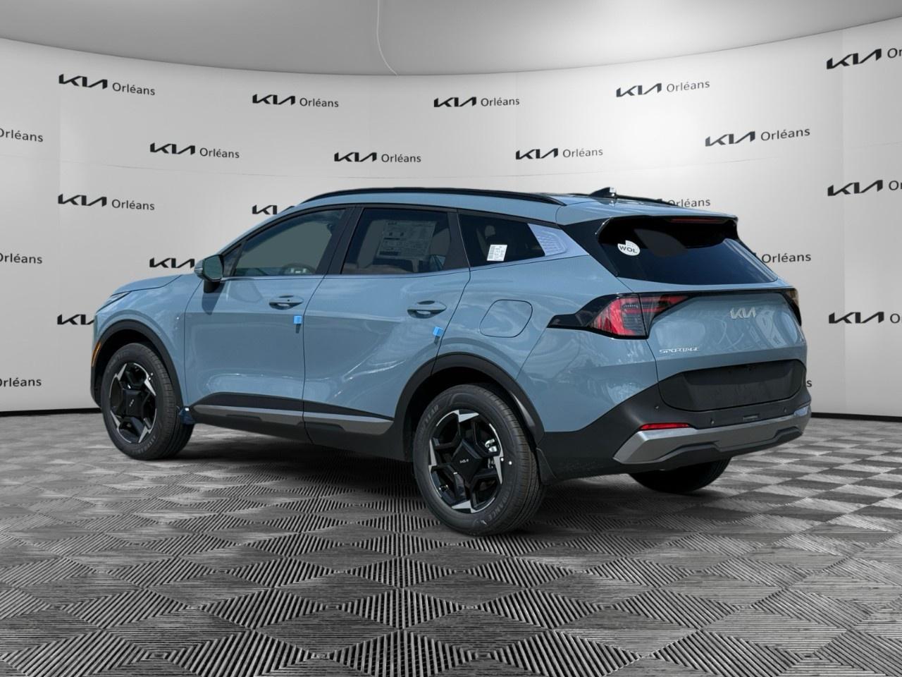2026 Kia Sportage EX AWD Photo2