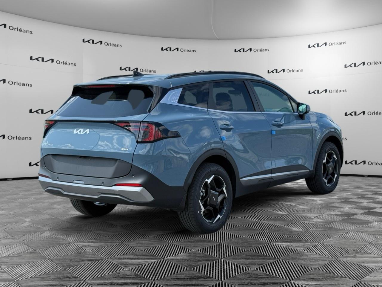 2026 Kia Sportage EX AWD Photo4