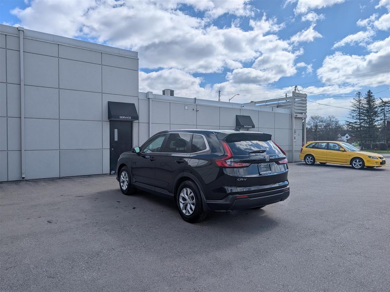 2025 Honda CR-V LX - REV CAM - HTD SEATS - TECH FEATS Photo
