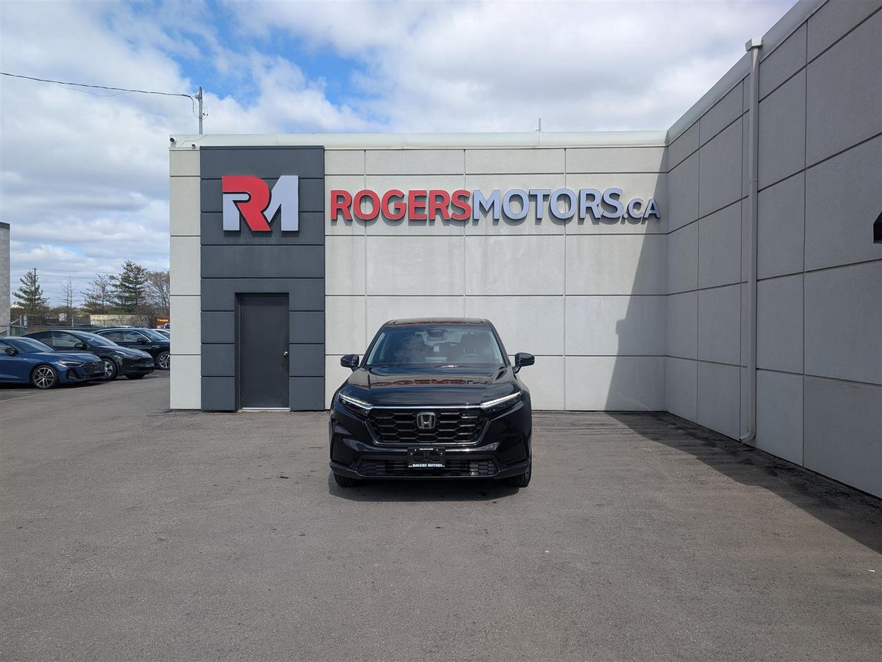 2025 Honda CR-V LX - REV CAM - HTD SEATS - TECH FEATS Photo