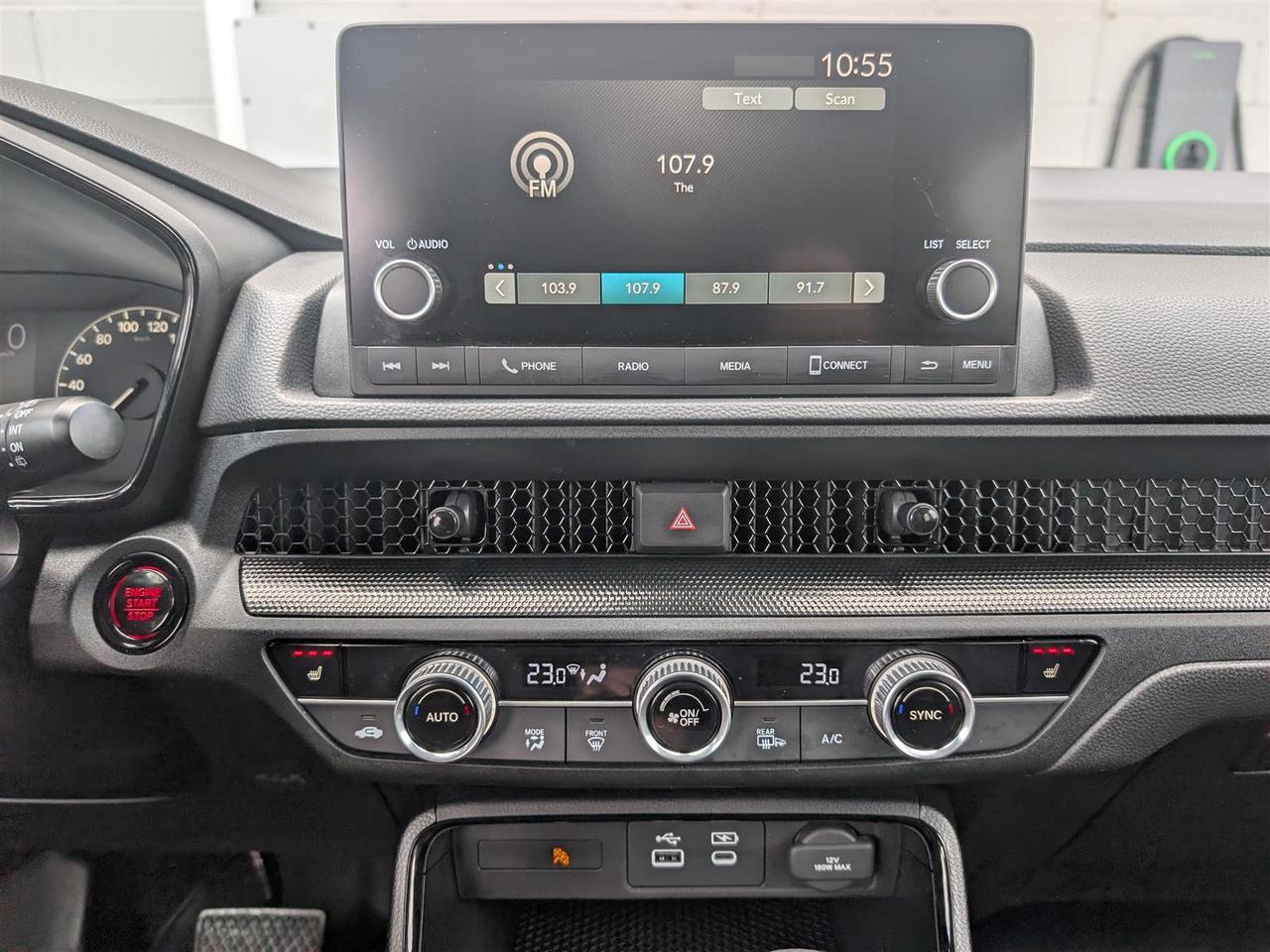 2025 Honda CR-V LX - REV CAM - HTD SEATS - TECH FEATS Photo