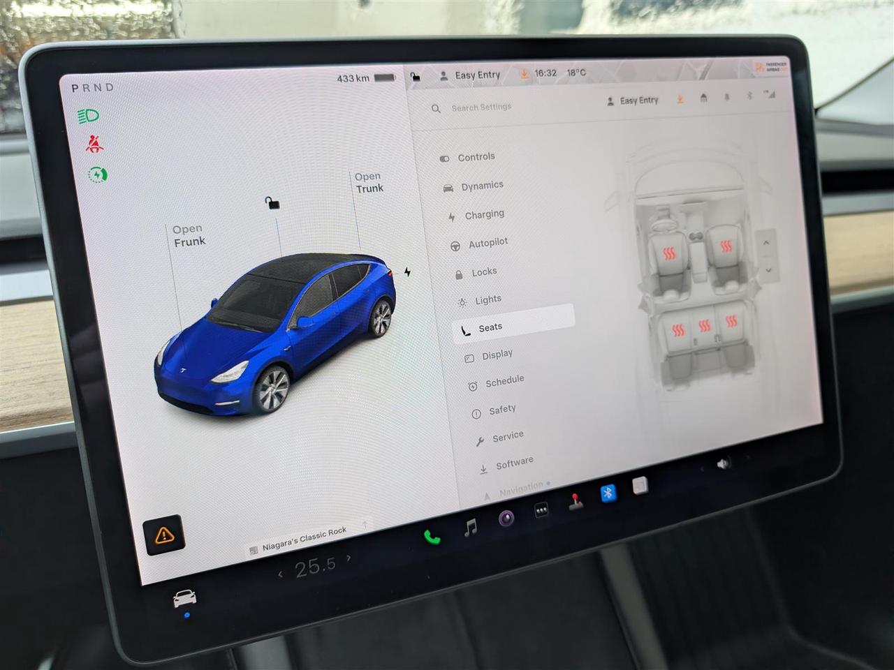 2021 Tesla Model Y LONG RANGE AWD - DUAL MOTOR Photo
