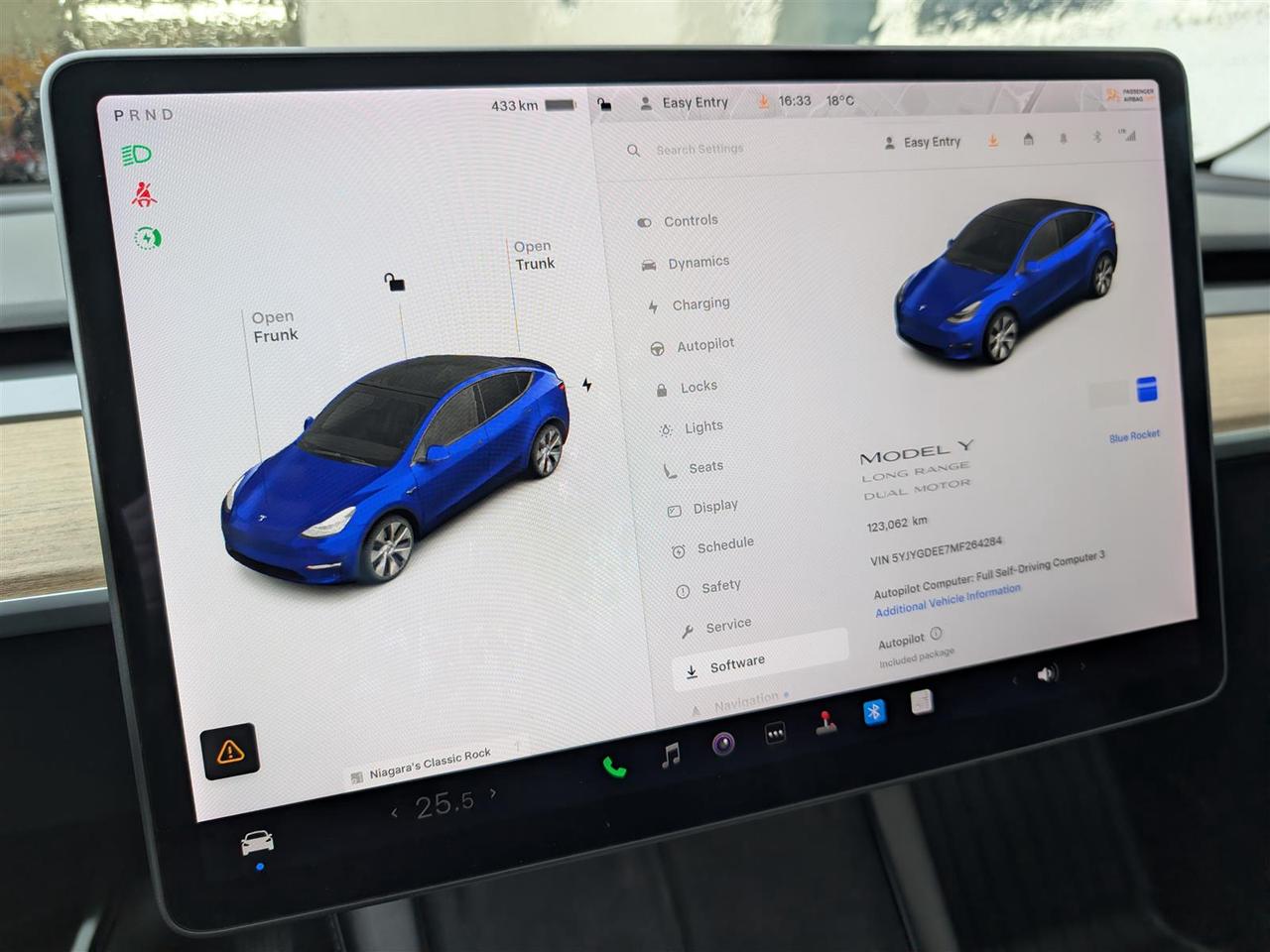 2021 Tesla Model Y LONG RANGE AWD - DUAL MOTOR Photo