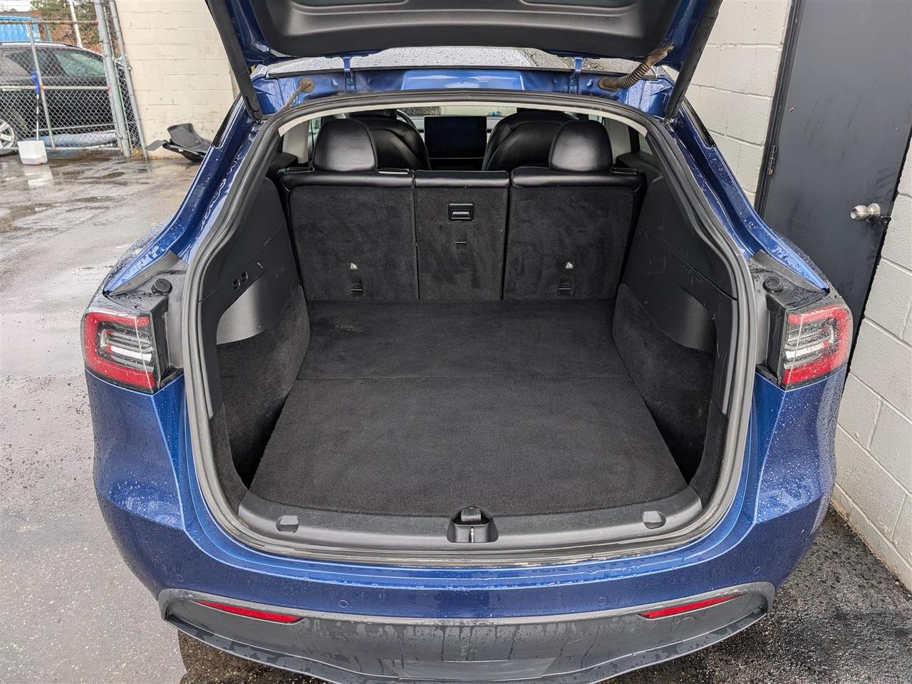 2021 Tesla Model Y LONG RANGE AWD - DUAL MOTOR Photo