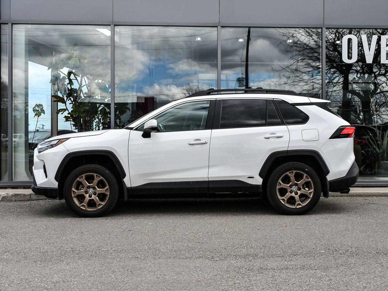 2023 Toyota RAV4 Hybrid XLE AWD Photo