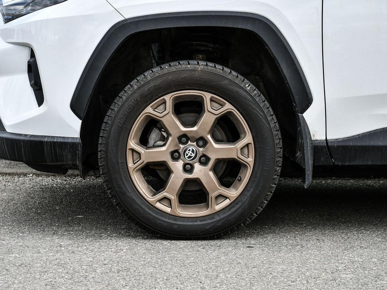 2023 Toyota RAV4 Hybrid XLE AWD Photo