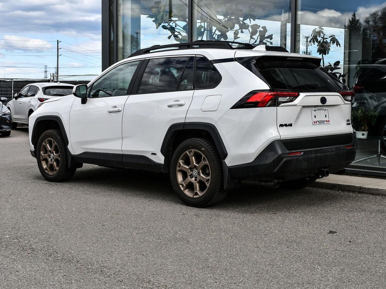 2023 Toyota RAV4 Hybrid XLE AWD Photo
