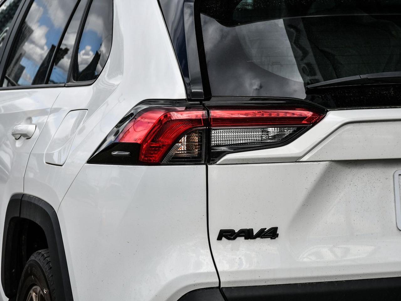 2023 Toyota RAV4 Hybrid XLE AWD Photo
