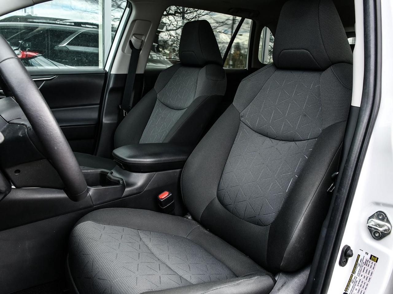2023 Toyota RAV4 Hybrid XLE AWD Photo