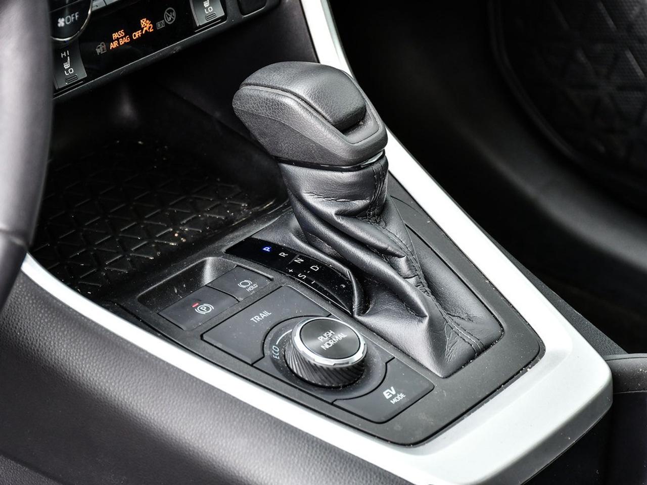 2023 Toyota RAV4 Hybrid XLE AWD Photo