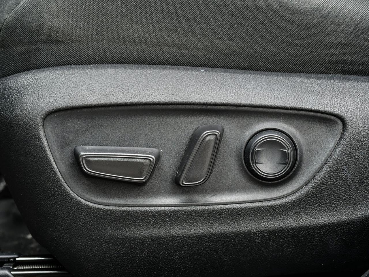 2023 Toyota RAV4 Hybrid XLE AWD Photo