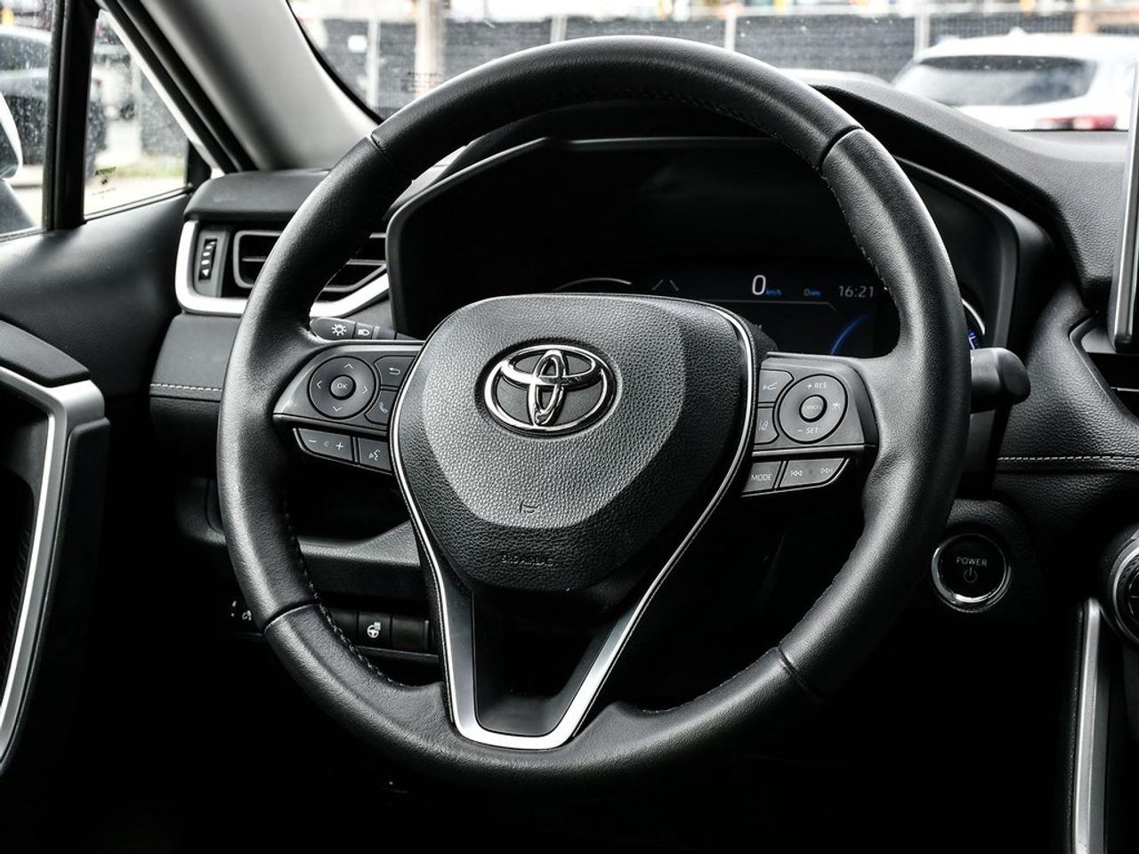2023 Toyota RAV4 Hybrid XLE AWD Photo