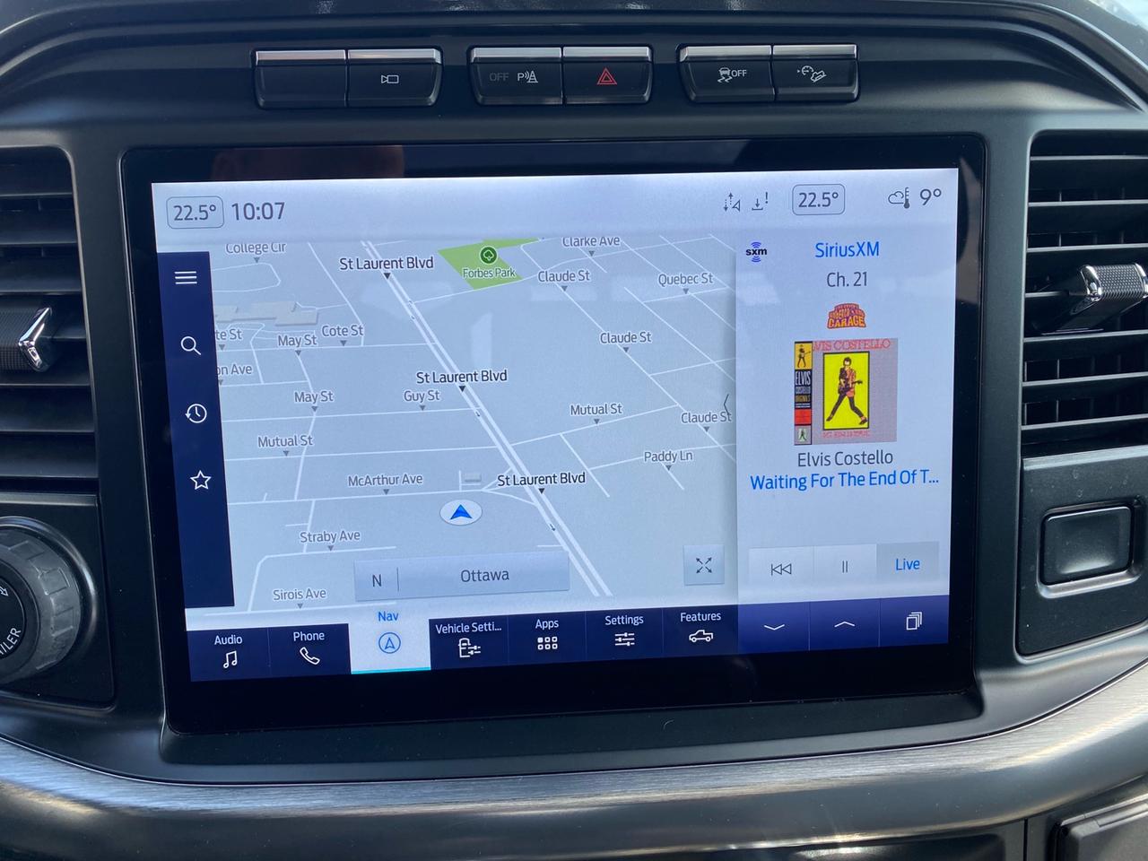 2022 Ford F-150 Lariat | FX4 | SuperCrew | 5.0 V8 | Panoramic Sunroof  ***SOLD*** Photo