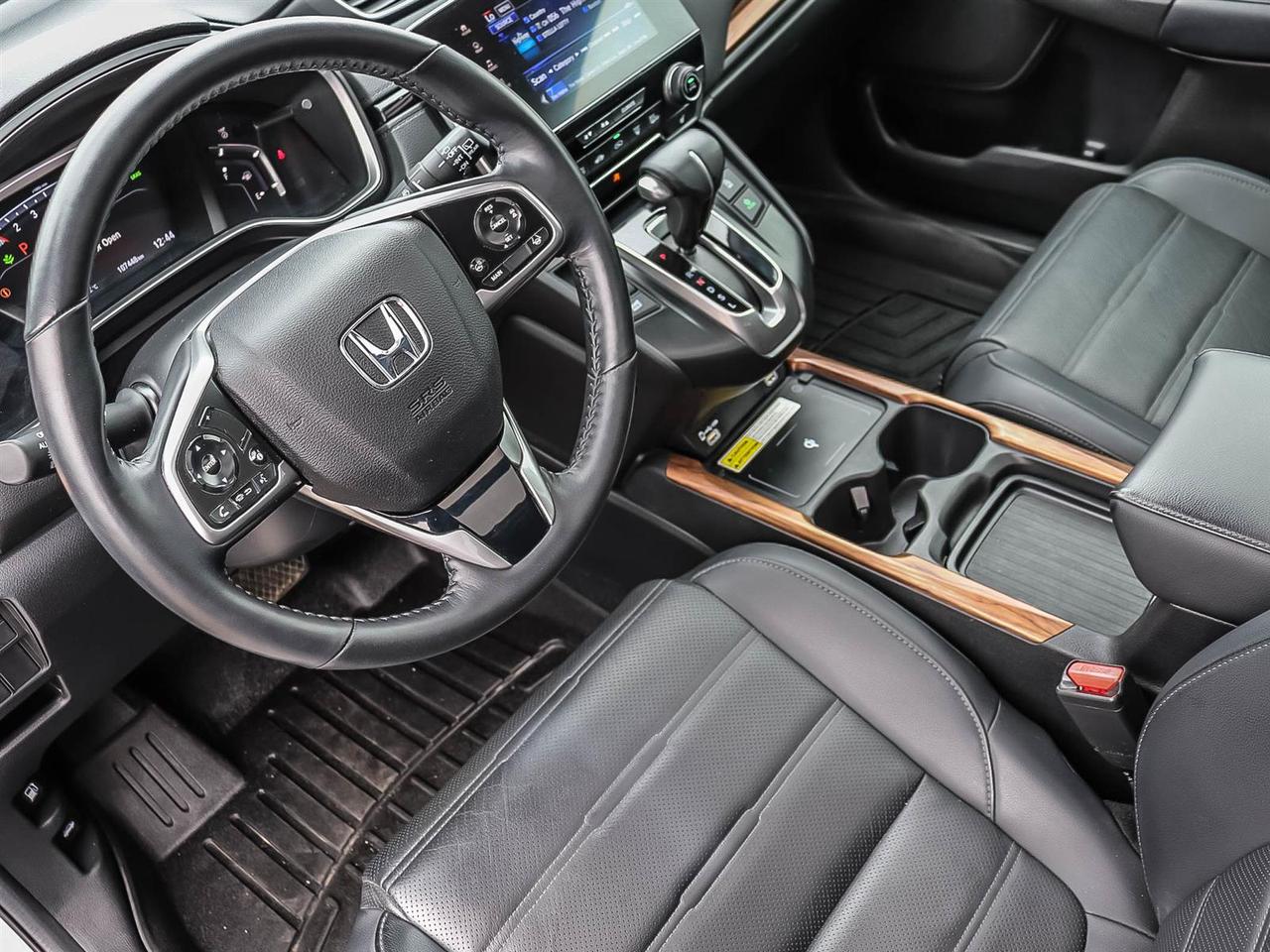 2022 Honda CR-V Touring Photo