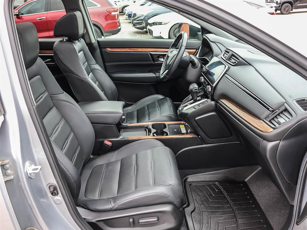 2022 Honda CR-V Touring Photo