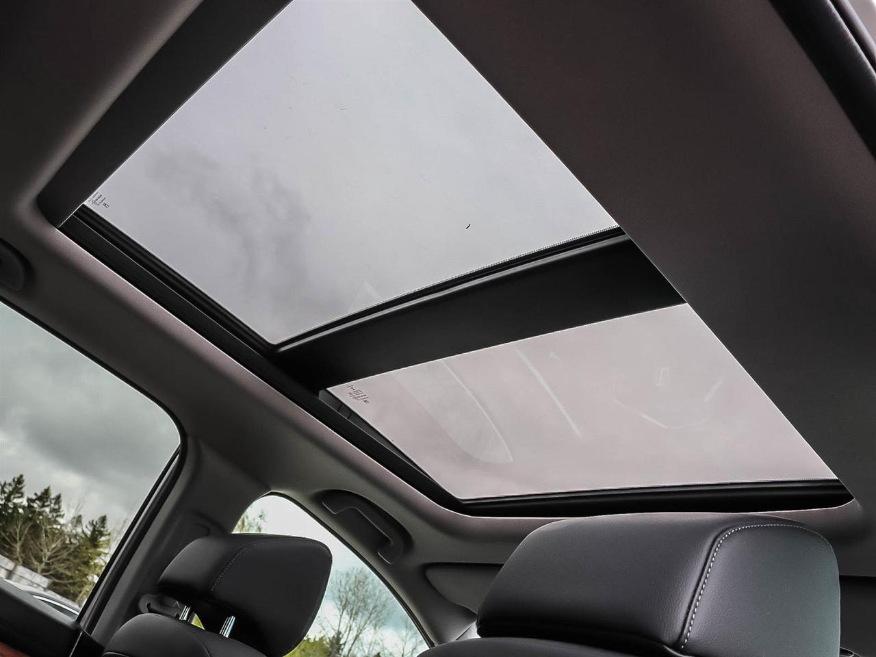 2022 Honda CR-V Touring Photo