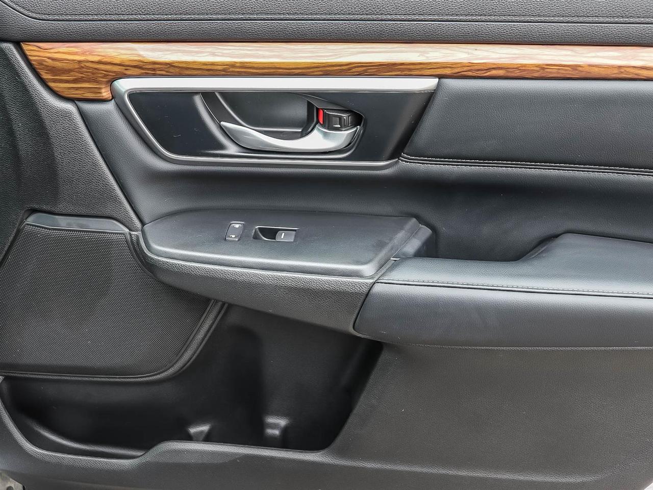 2022 Honda CR-V Touring Photo
