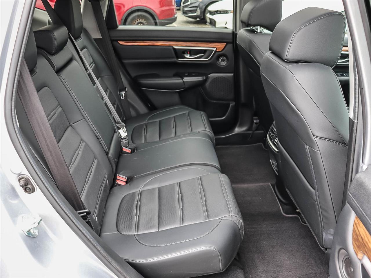 2022 Honda CR-V Touring Photo
