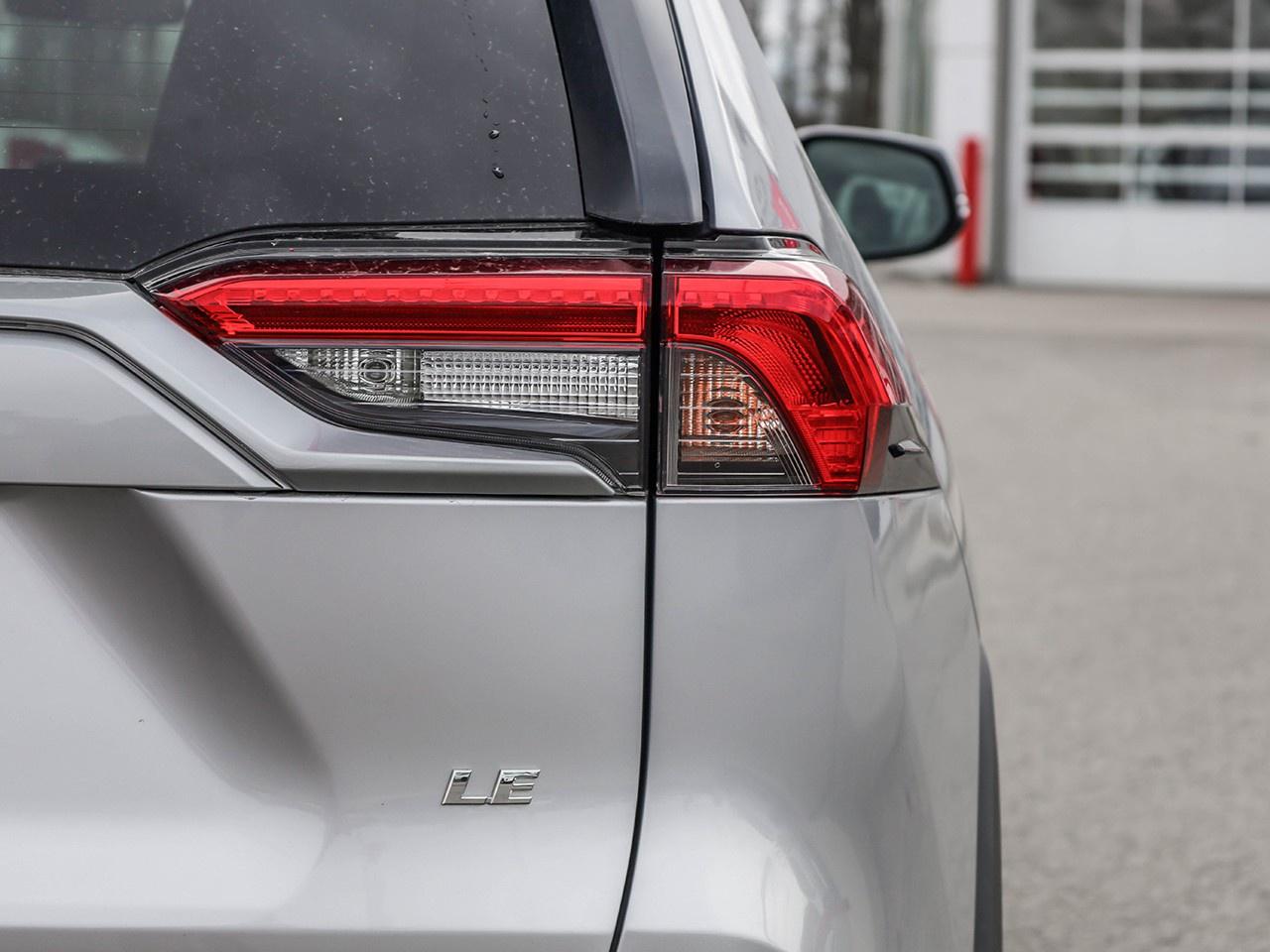 2022 Toyota RAV4 LE Photo