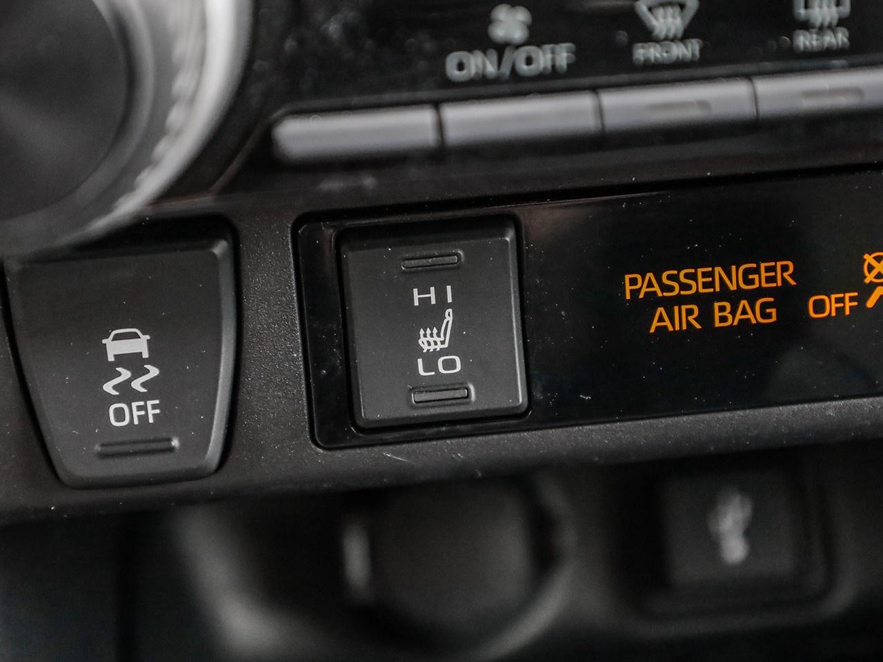 2022 Toyota RAV4 LE Photo