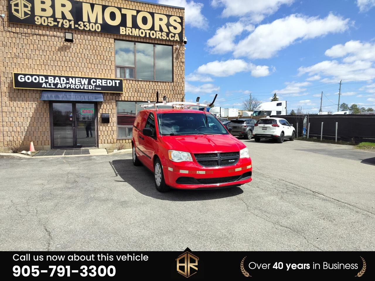 2015 RAM Cargo Van Base | No Accidents | Roof rack Photo2