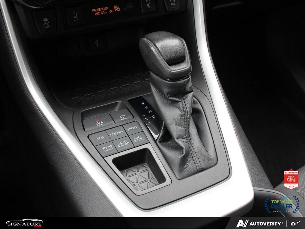 2022 Toyota RAV4 LE AWD  No Accident Carplay BSM Htd Seats Photo