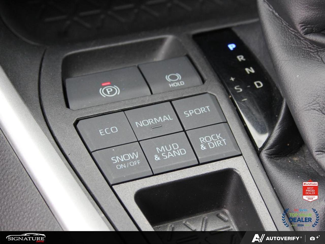 2022 Toyota RAV4 LE AWD  No Accident Carplay BSM Htd Seats Photo