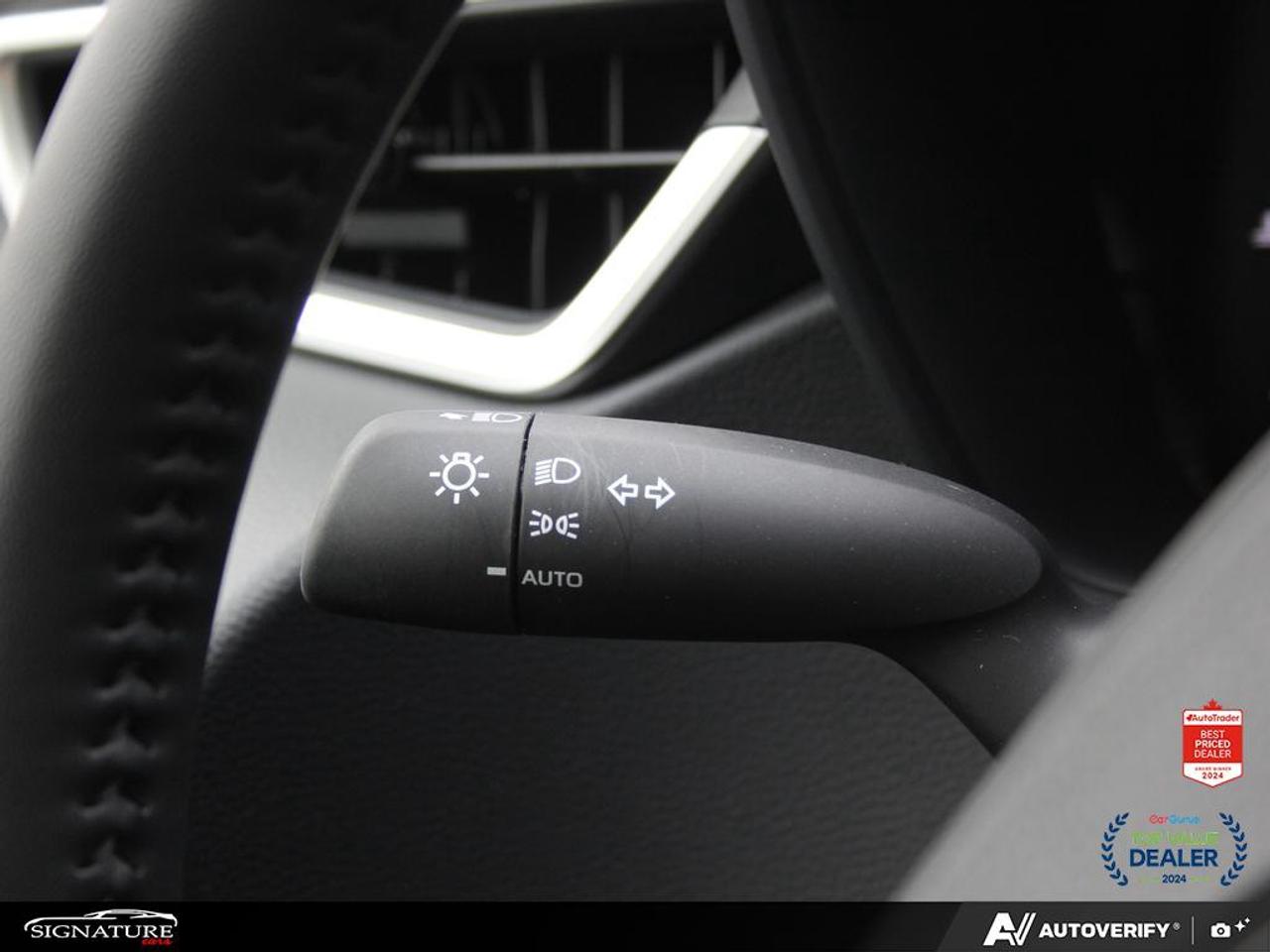 2025 Toyota Corolla Hybrid LE AWD No Accident Carplay BSM Heated Seats Photo
